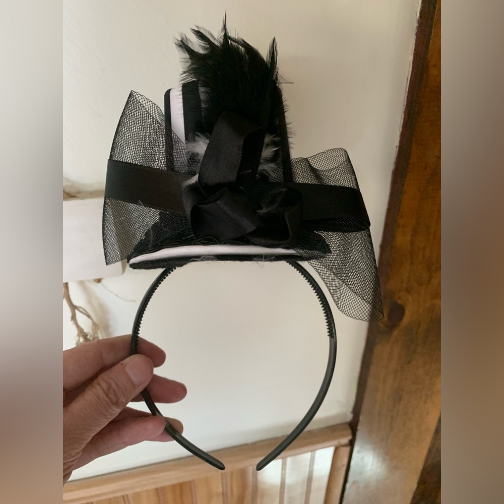 🎉 Party City 🎉 Black & Bone 2pc set Choker and Fashion Headband - Picture 5 of 8
